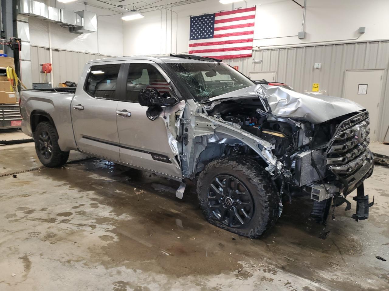 2024 Toyota Tundra Crewmax Platinum - Фото 4