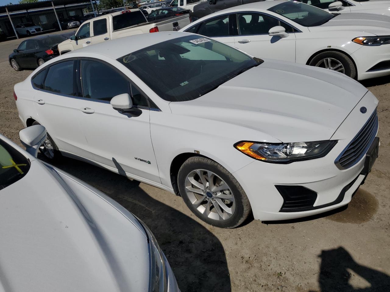 2019 Ford Fusion Se - Фото 4