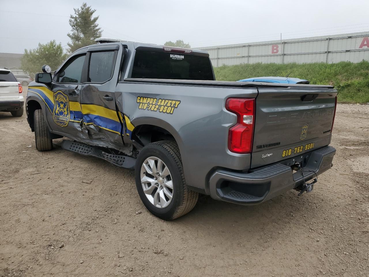 2020 Chevrolet Silverado K1500 Custom - Фото 2