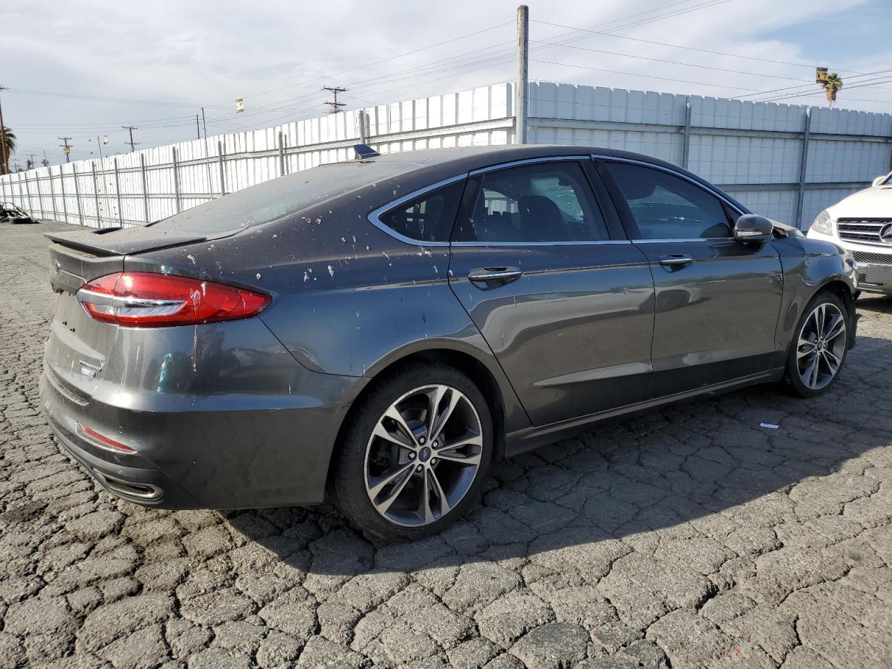 2019 Ford Fusion Titanium - Фото 3