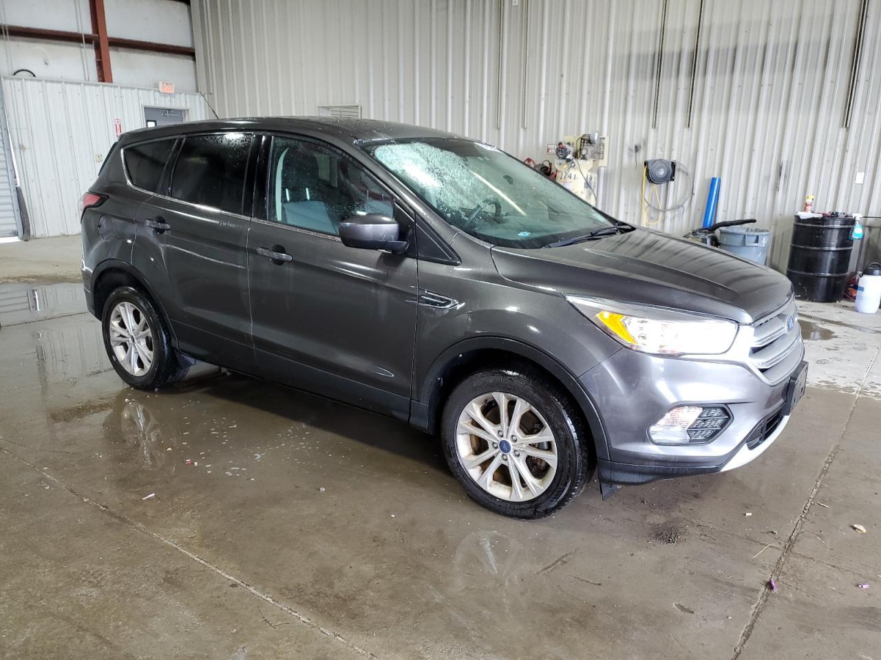 2017 Ford Escape Se - Фото 4