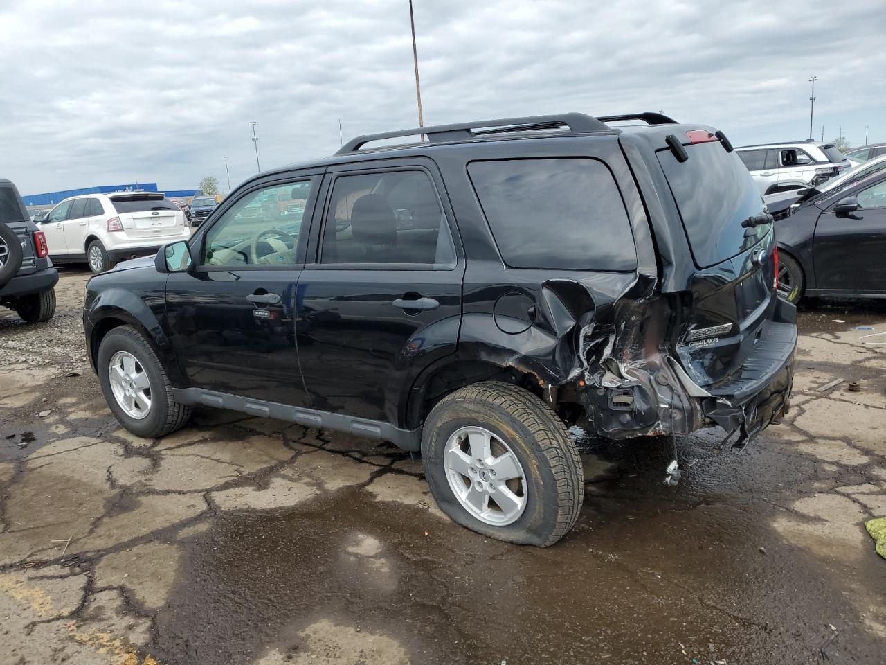 2012 Ford Escape Xlt - Image 2