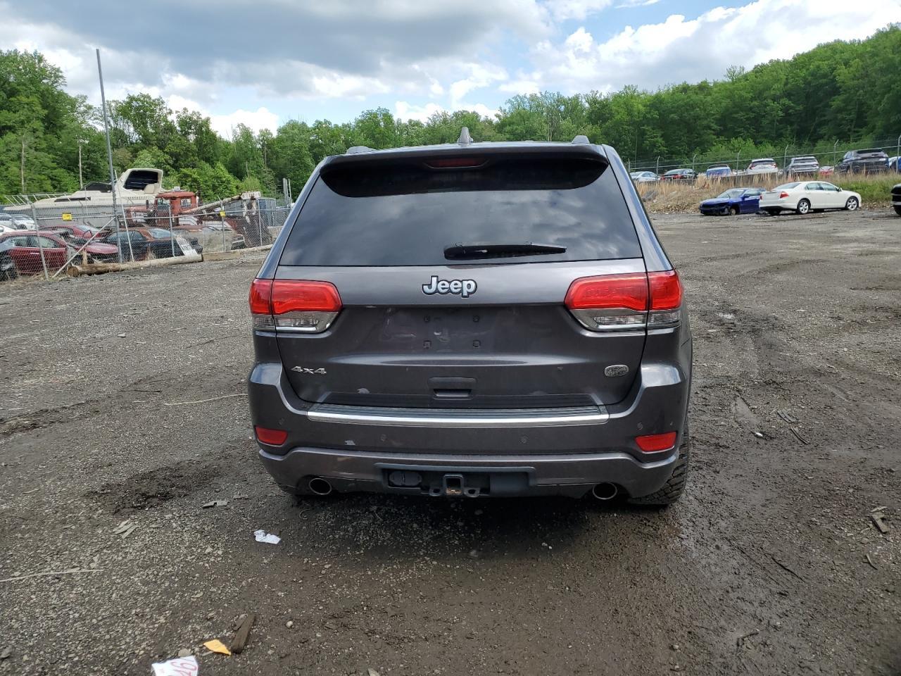 2017 Jeep Grand Cherokee Overland - Image 6