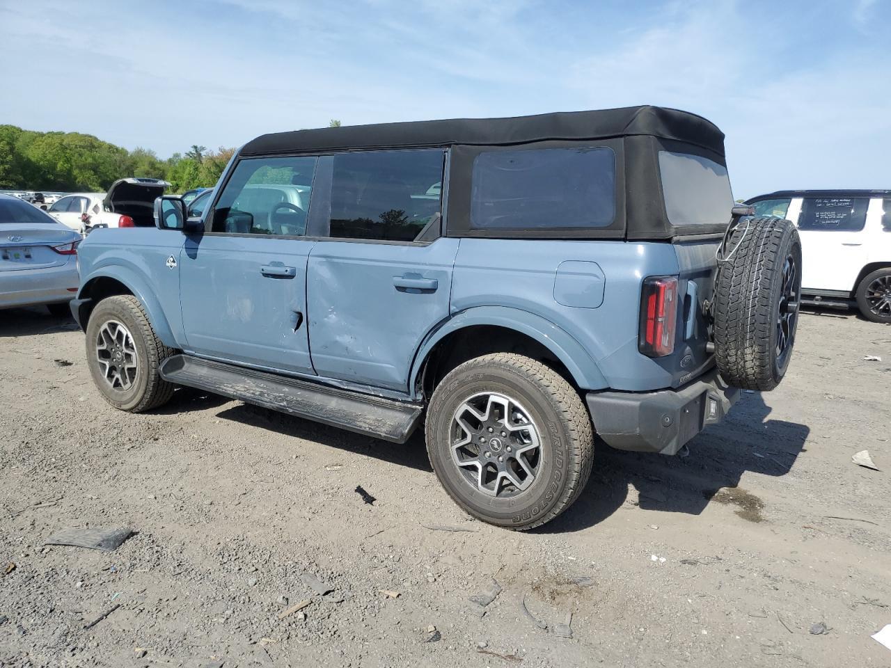2025 Ford Bronco Outer Banks - Фото 2
