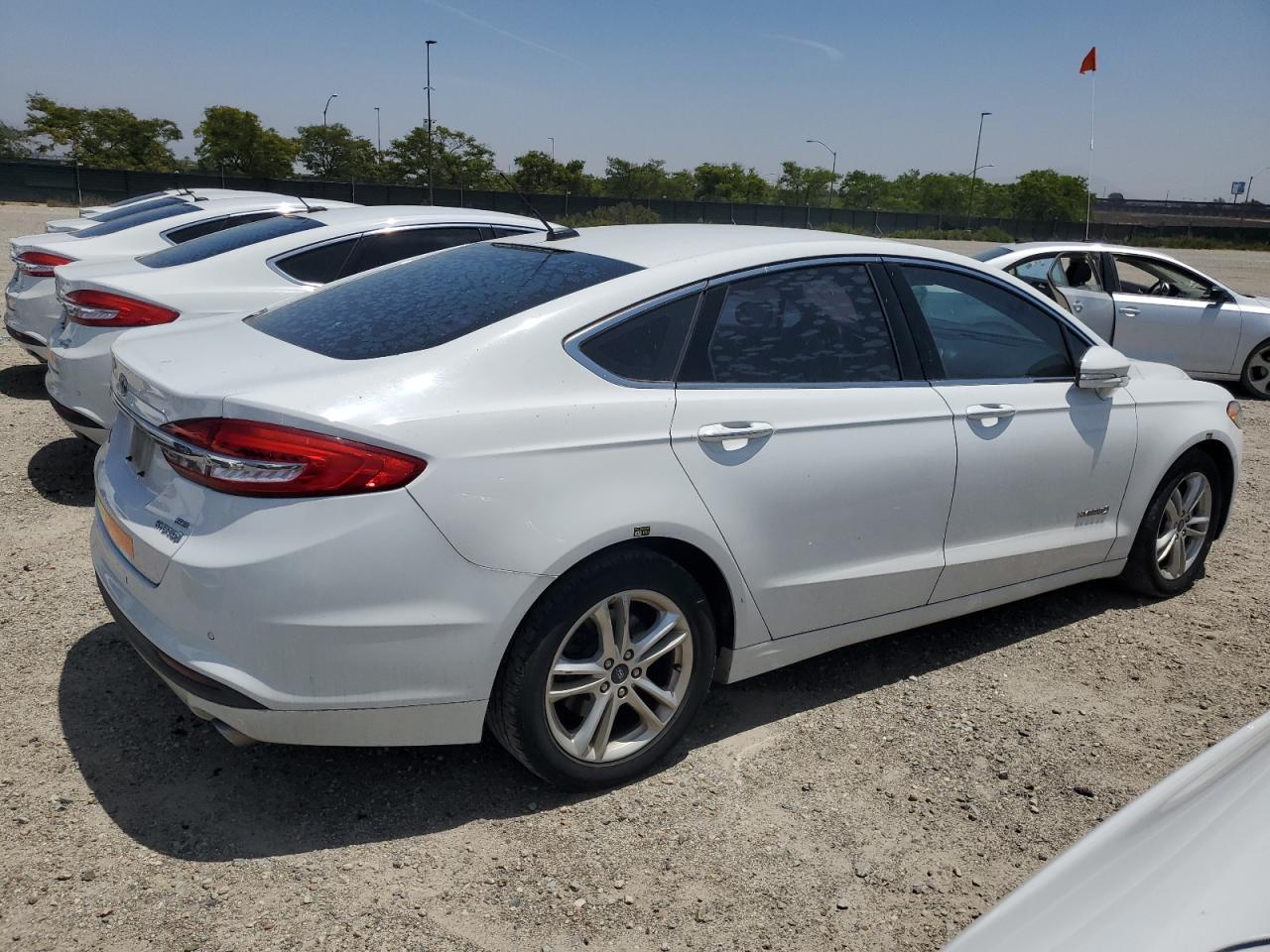 2018 Ford Fusion Se Hybrid - Image 3