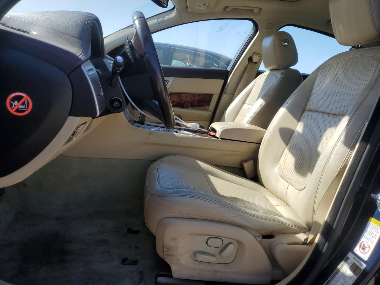 2010 Jaguar Xf Premium - Image 7