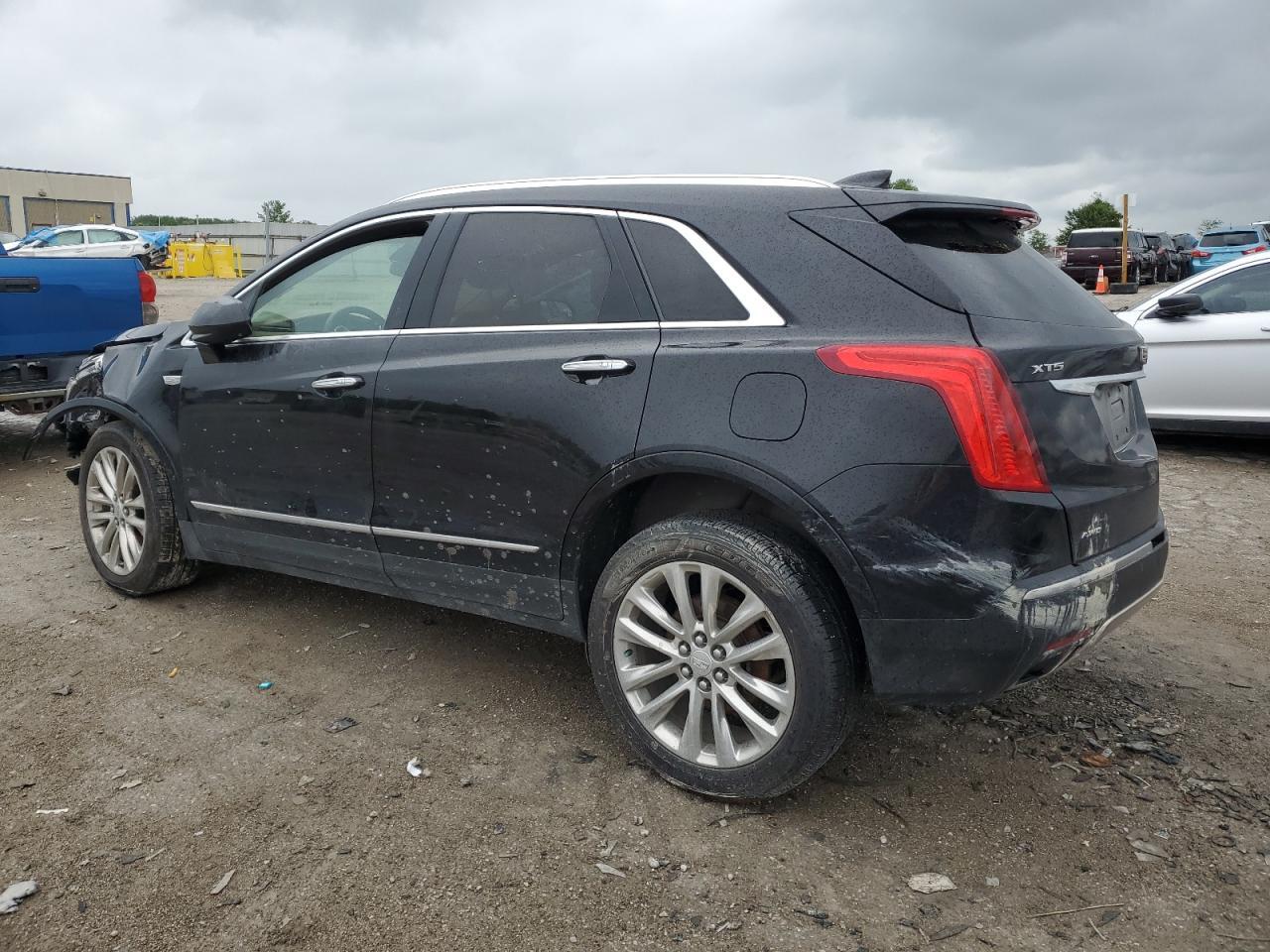 2017 Cadillac Xt5 Platinum - Фото 2