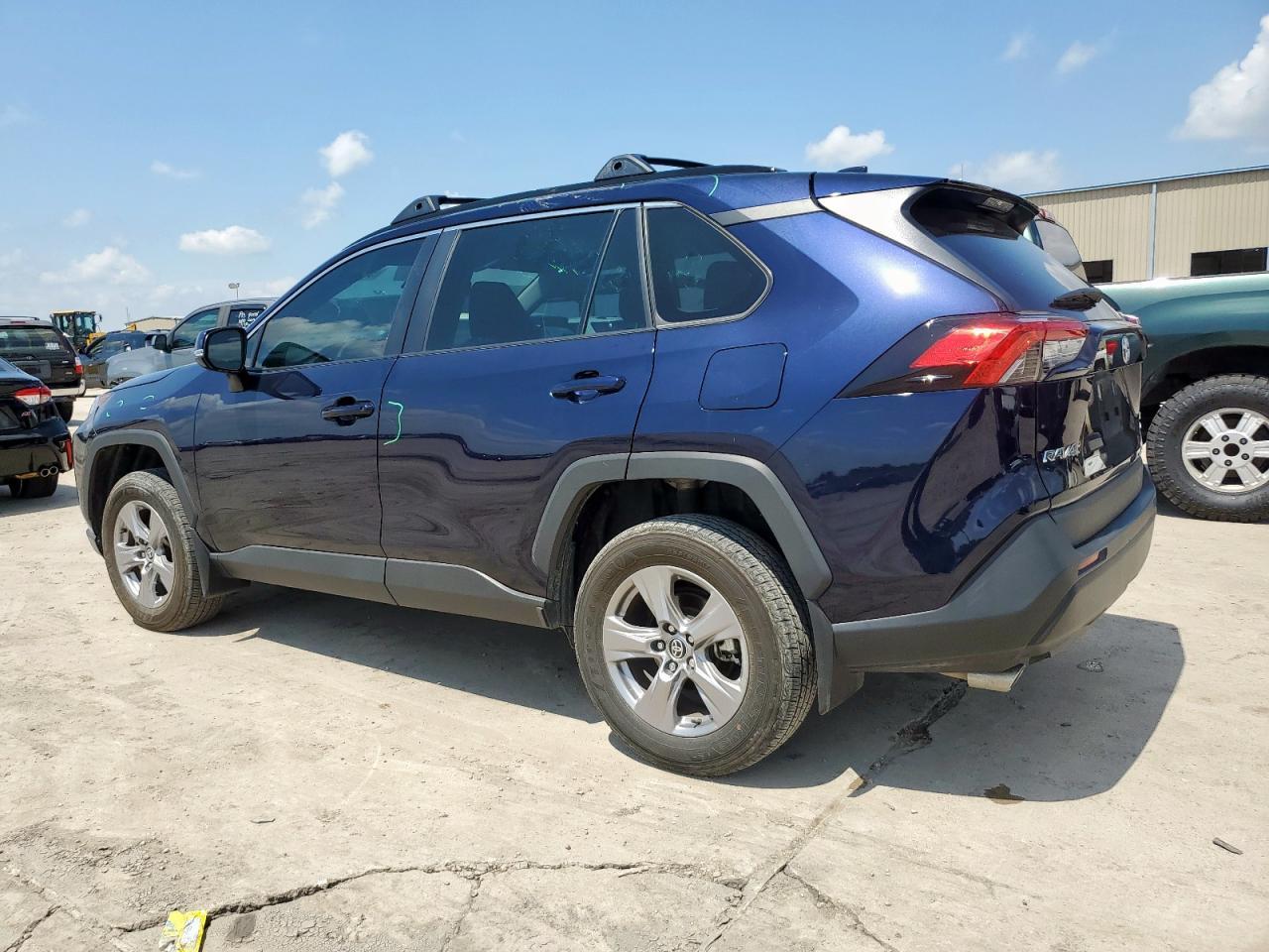 2023 Toyota Rav4 Xle - Фото 2