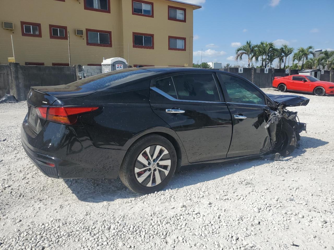 2019 Nissan Altima S - Image 3