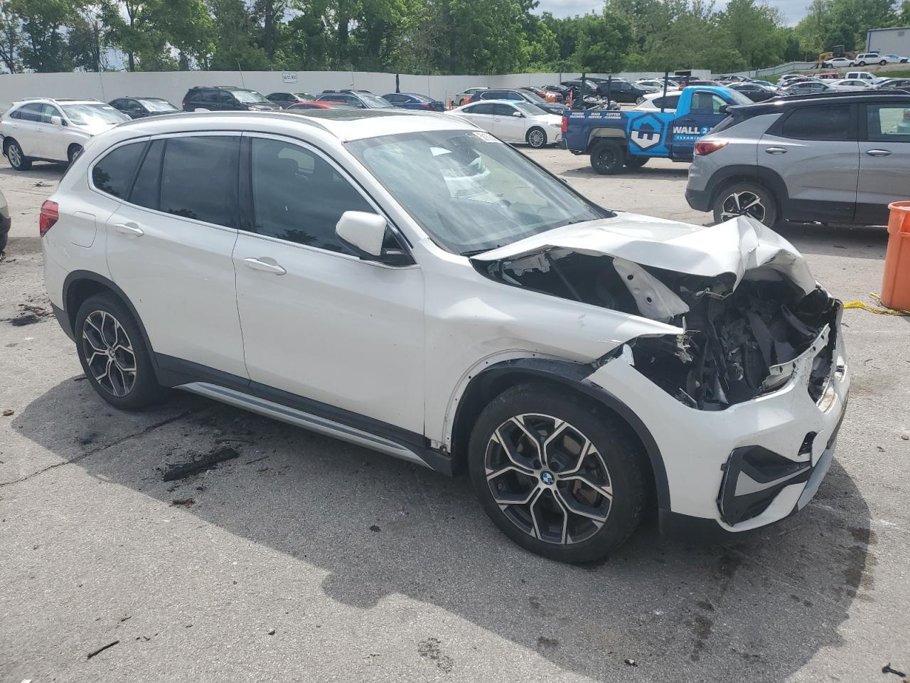 2021 BMW X1 xDrive28I - Фото 4