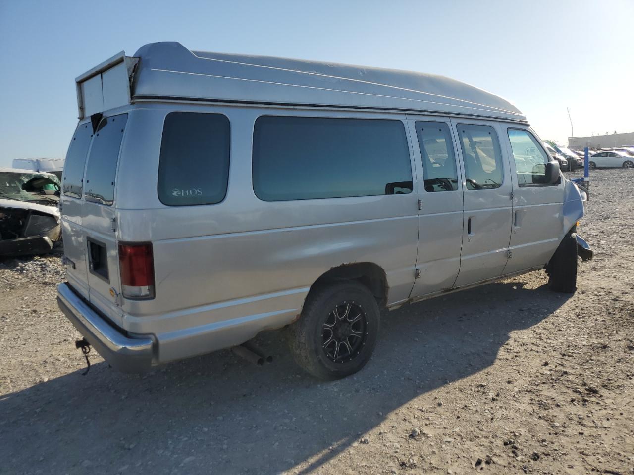 1996 Ford Econoline E350 Super Duty - Image 3