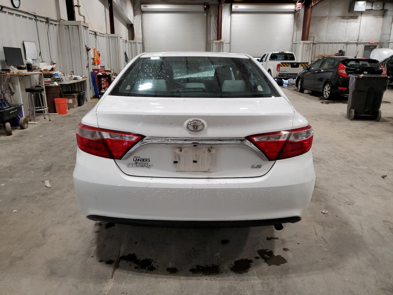 2015 Toyota Camry Le - Фото 6