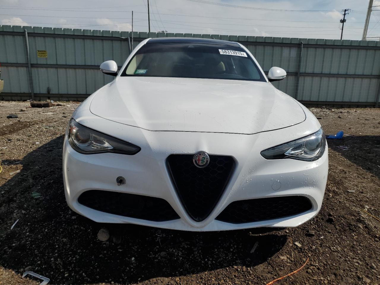 2018 Alfa Romeo Giulia Ti Q4 - Image 5