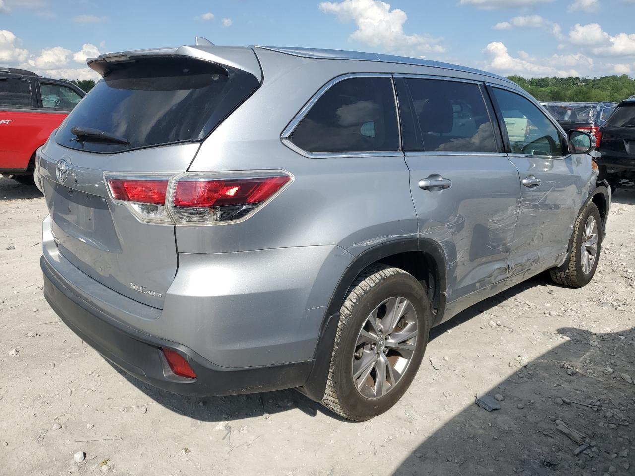 2014 Toyota Highlander Xle - Image 3