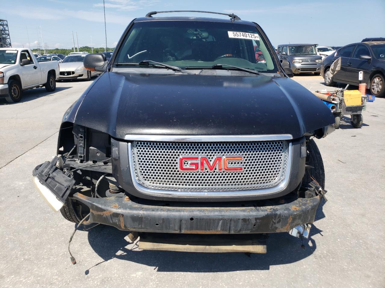 2006 GMC Envoy Denali - Image 5