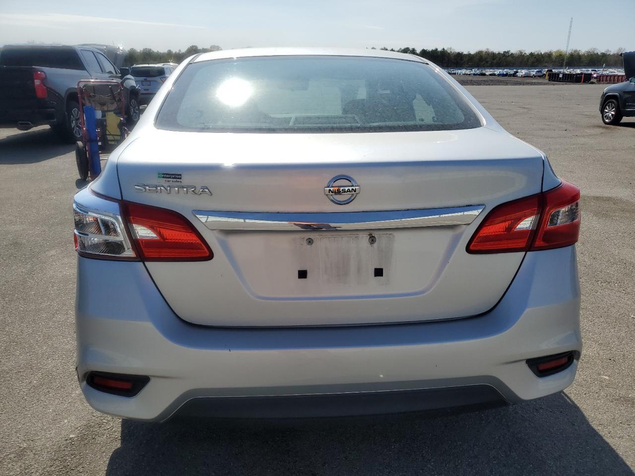 2016 Nissan Sentra S - Image 6