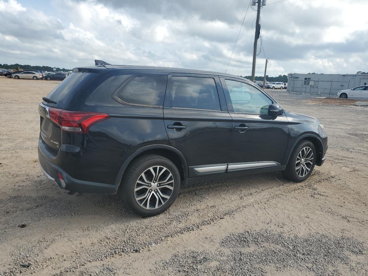 2018 Mitsubishi Outlander Se - Image 3