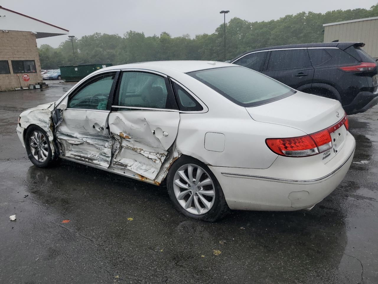 2007 Hyundai Azera Se - Image 2