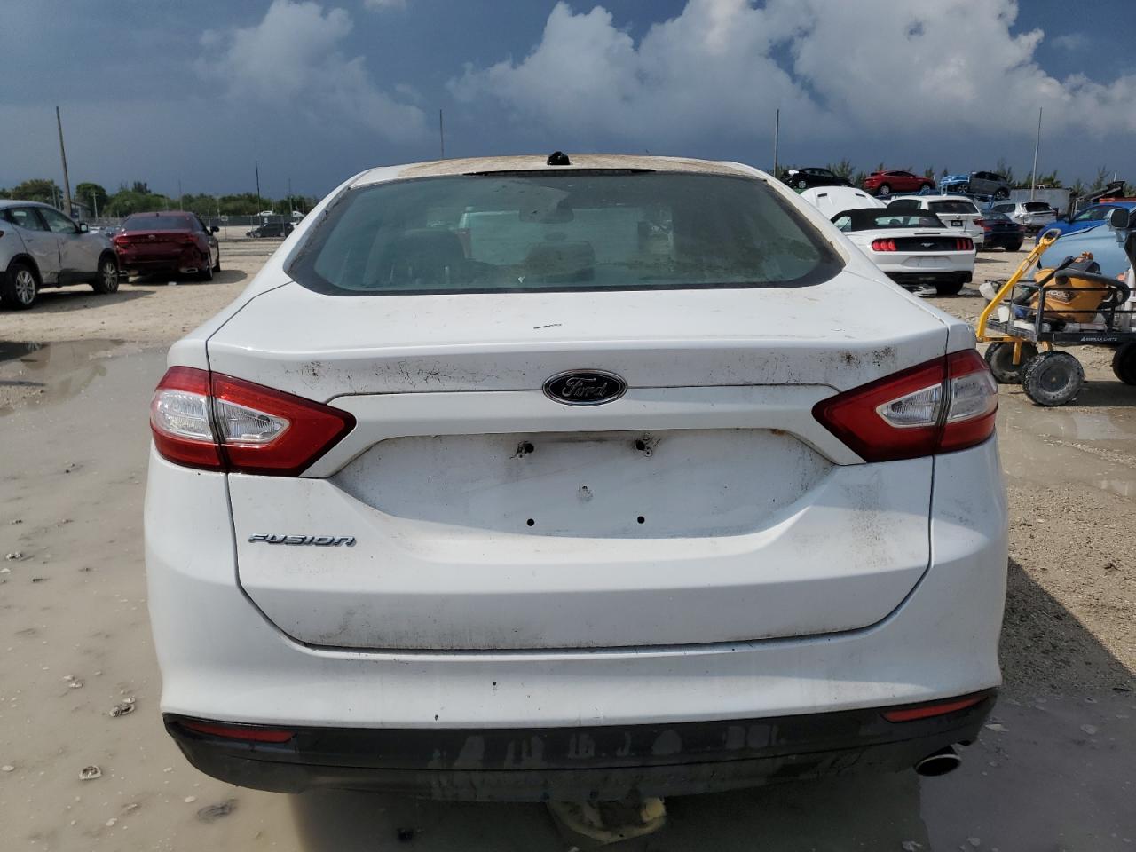 2013 Ford Fusion S - Фото 6