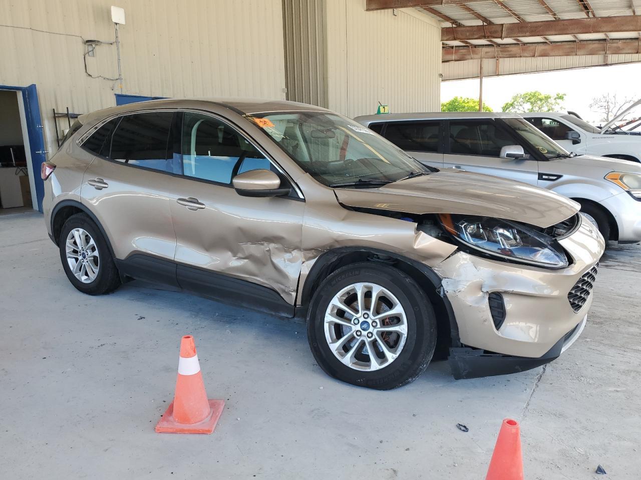 2021 Ford Escape Se - Фото 4