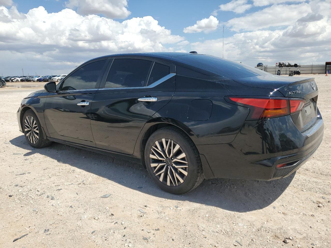 2023 Nissan Altima Sv - Фото 2