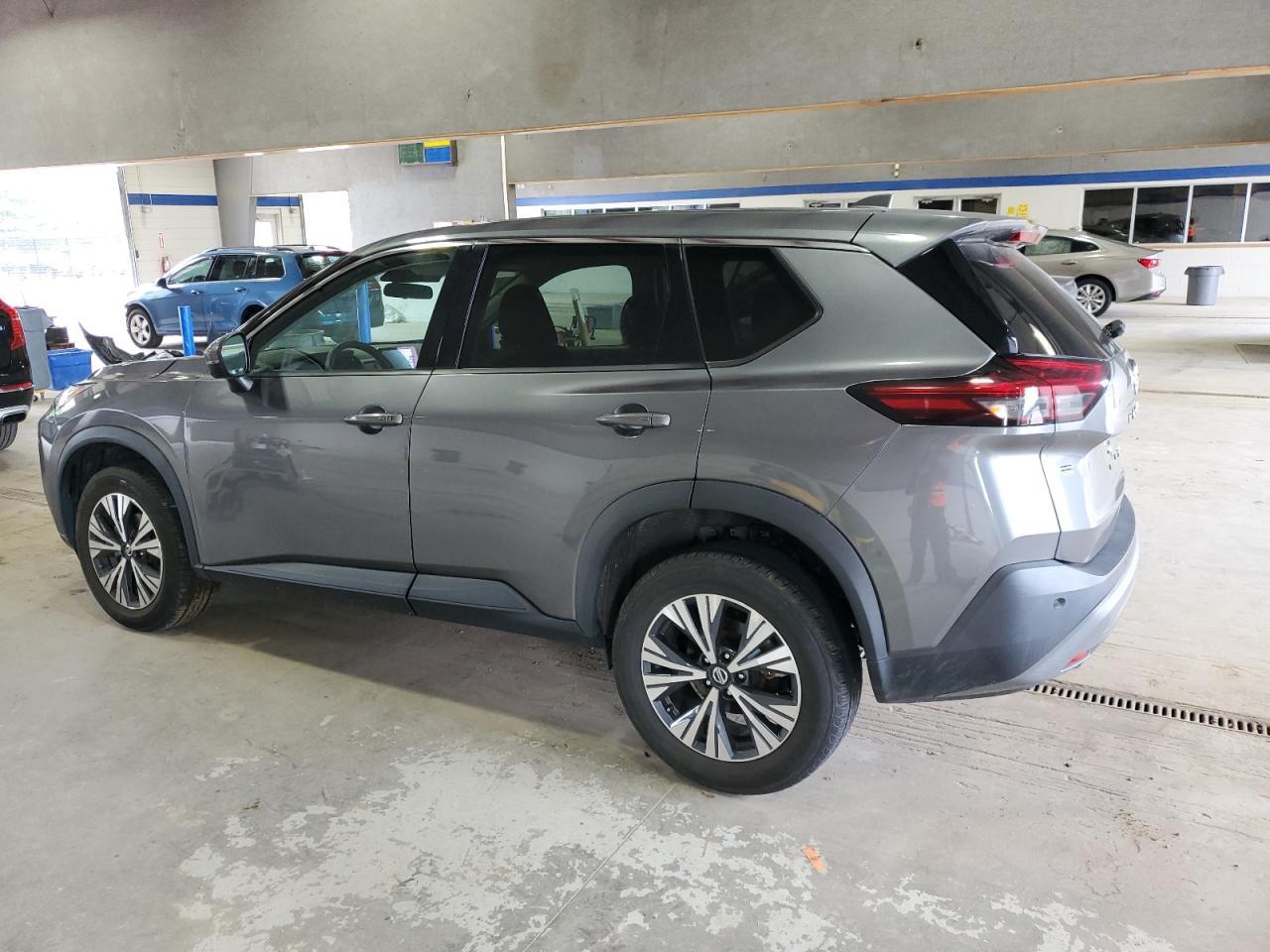 2021 Nissan Rogue Sv - Image 2