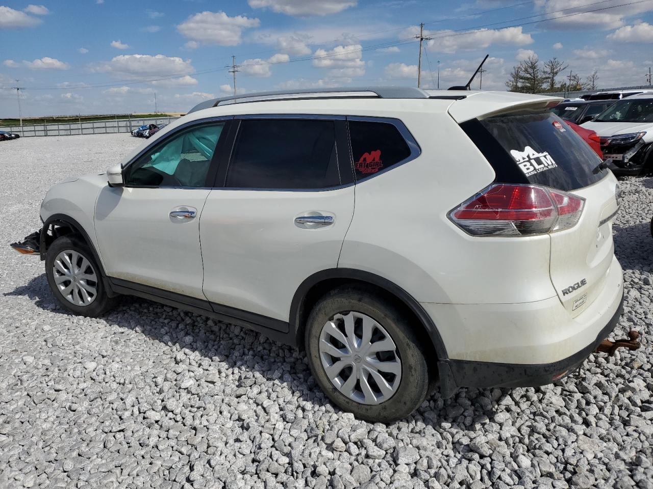 2015 Nissan Rogue S - Фото 2