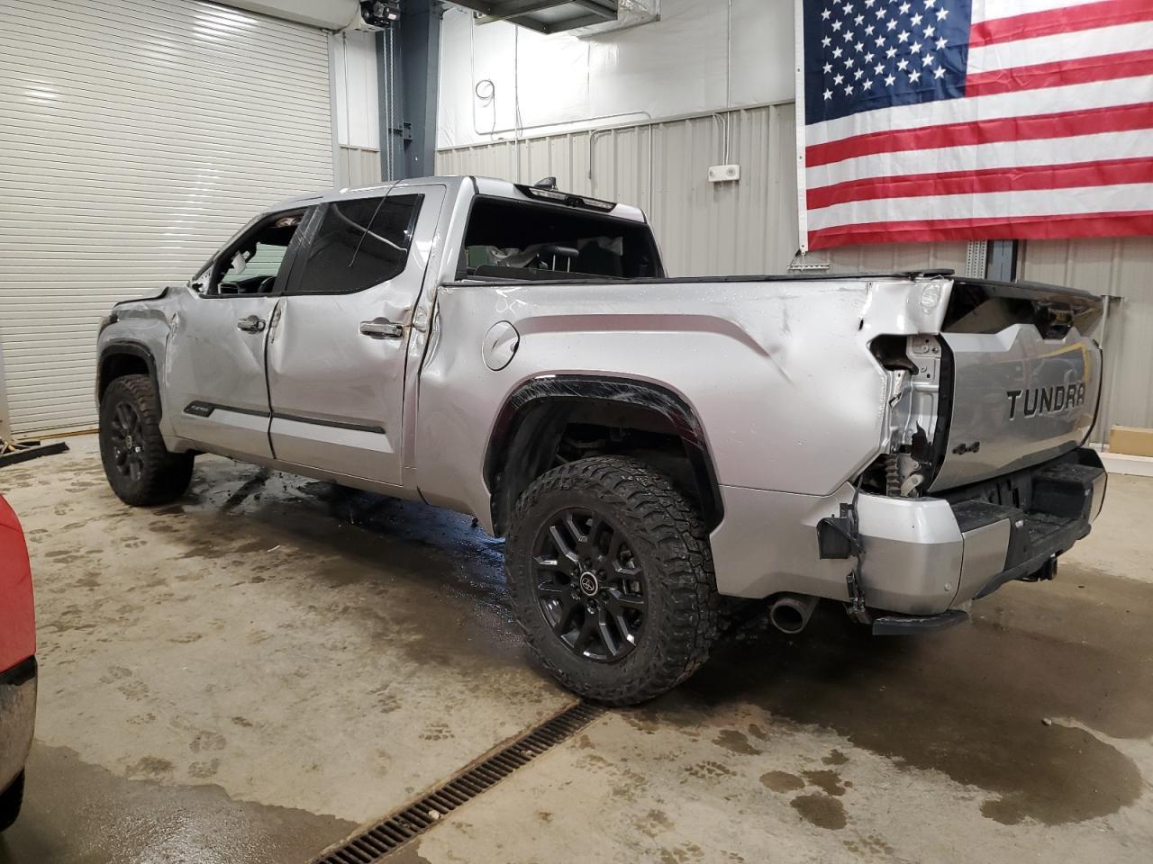 2024 Toyota Tundra Crewmax Platinum - Фото 2