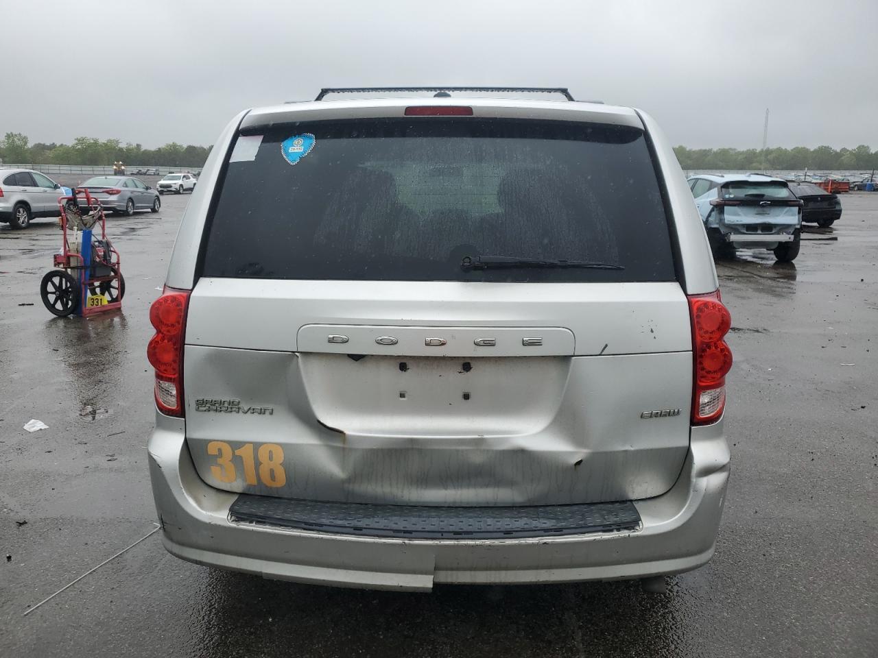2011 Dodge Grand Caravan Crew - Image 6