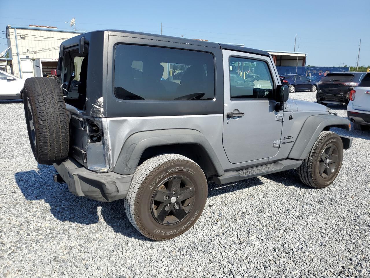 2015 Jeep Wrangler Sport - Фото 3