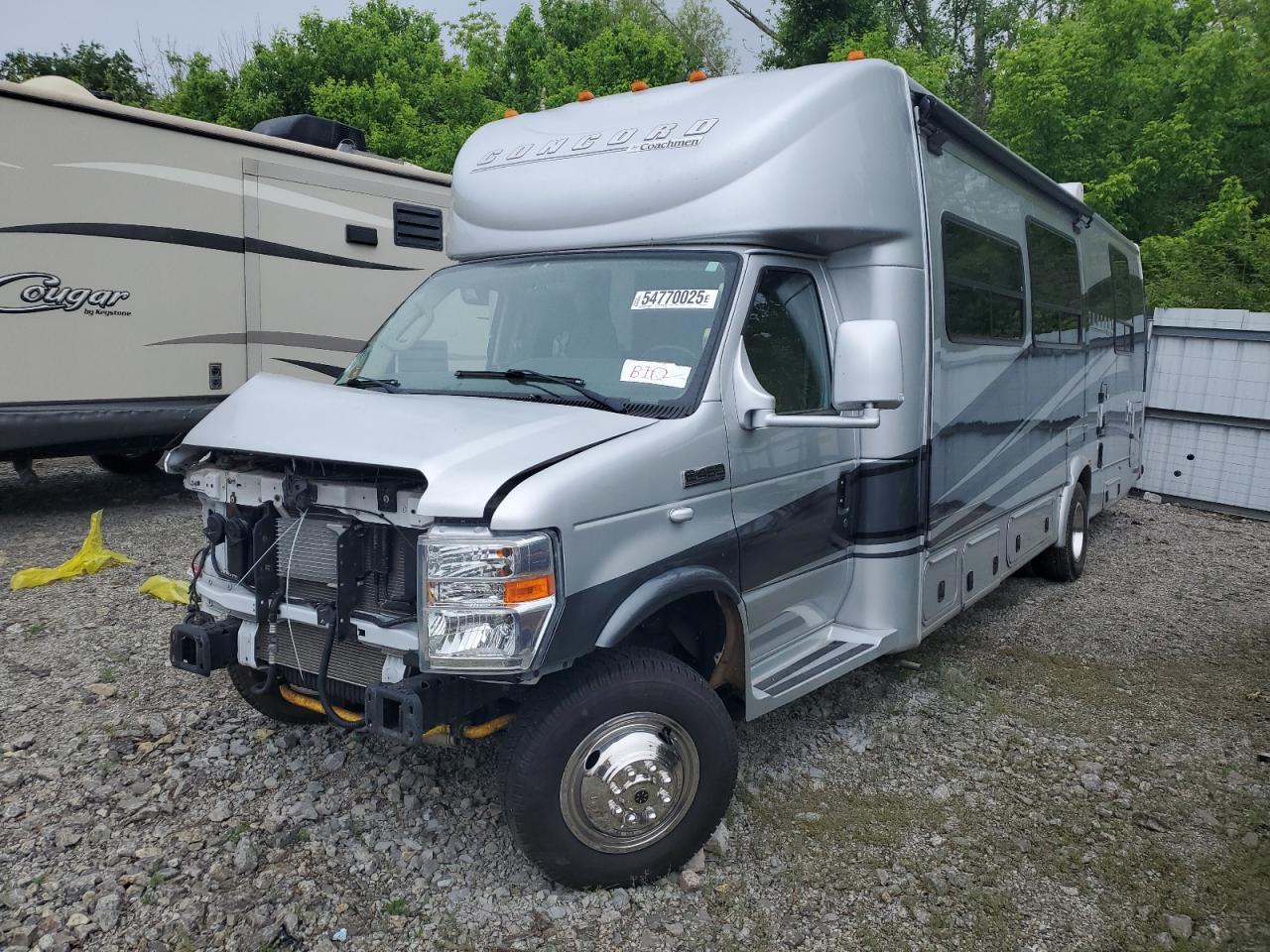 2012 Ford Econoline E450 Super Duty Cutaway Van - Image 2