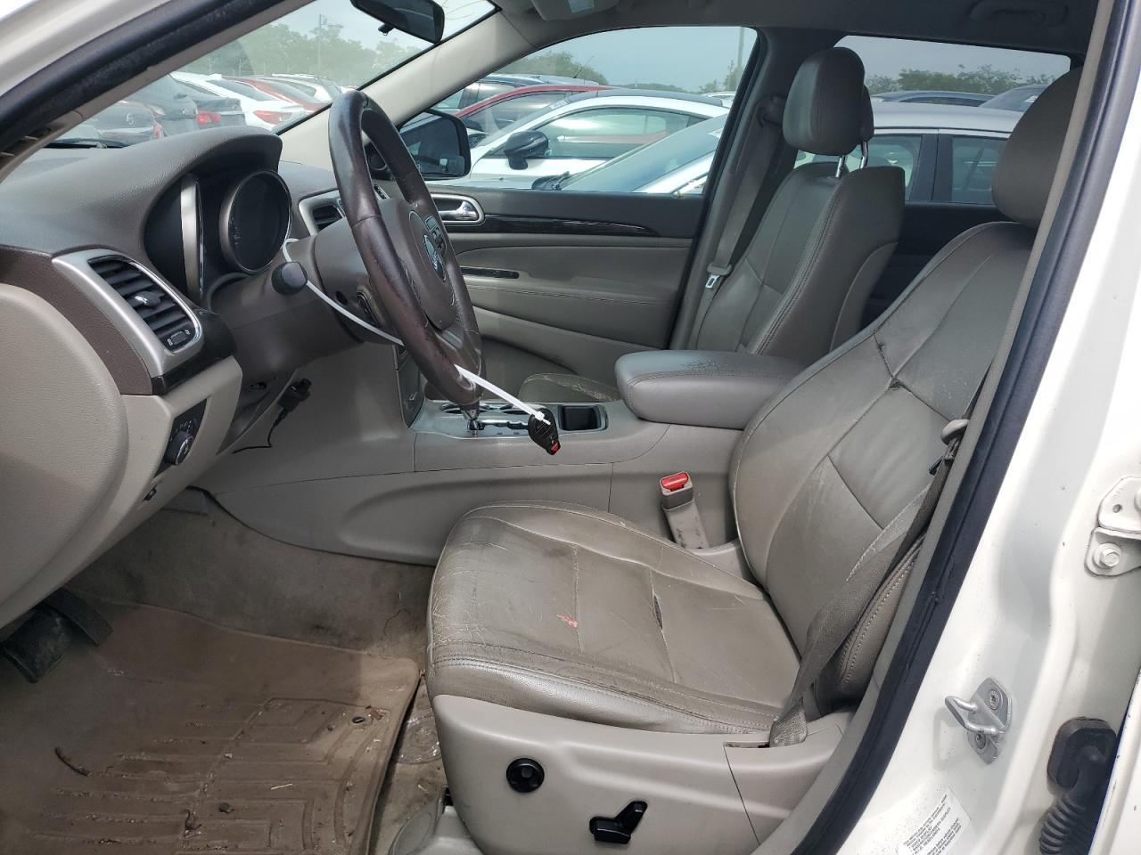 2012 Jeep Grand Cherokee Laredo - Image 7