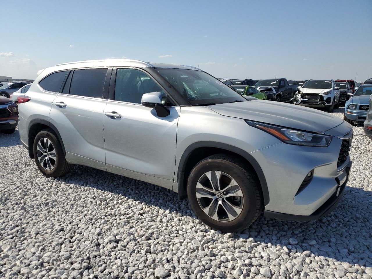 2020 Toyota Highlander Xle - Image 4