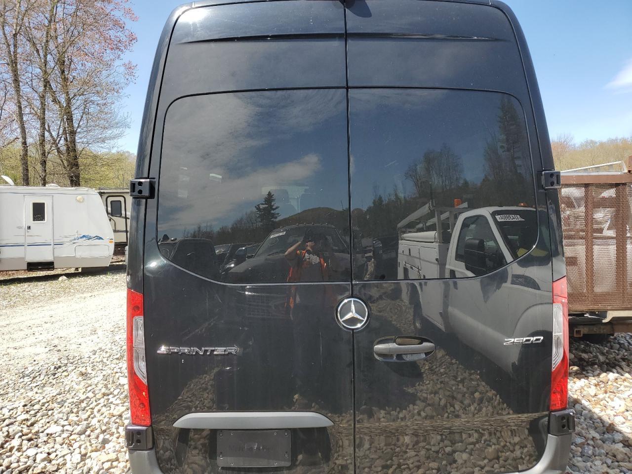 2020 Mercedes-Benz Sprinter 2500 - Image 6