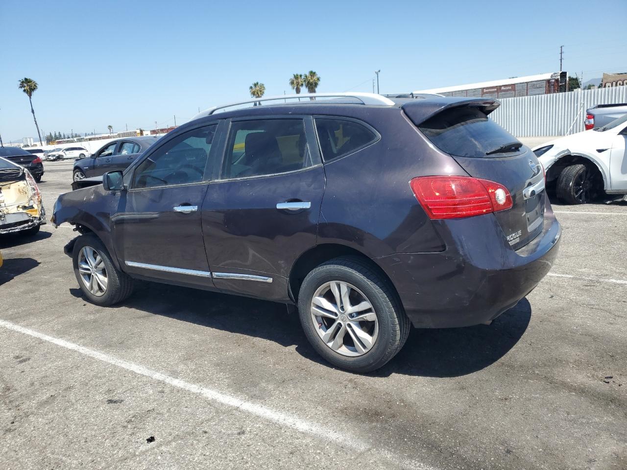 2015 Nissan Rogue Select S - Image 2