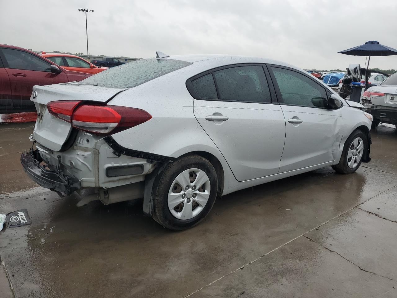 2017 Kia Forte Lx - Image 3