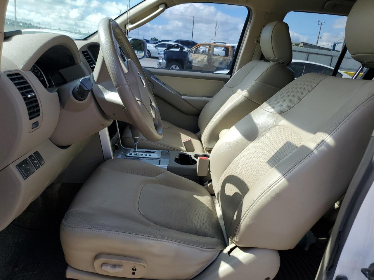 2011 Nissan Pathfinder S - Фото 7