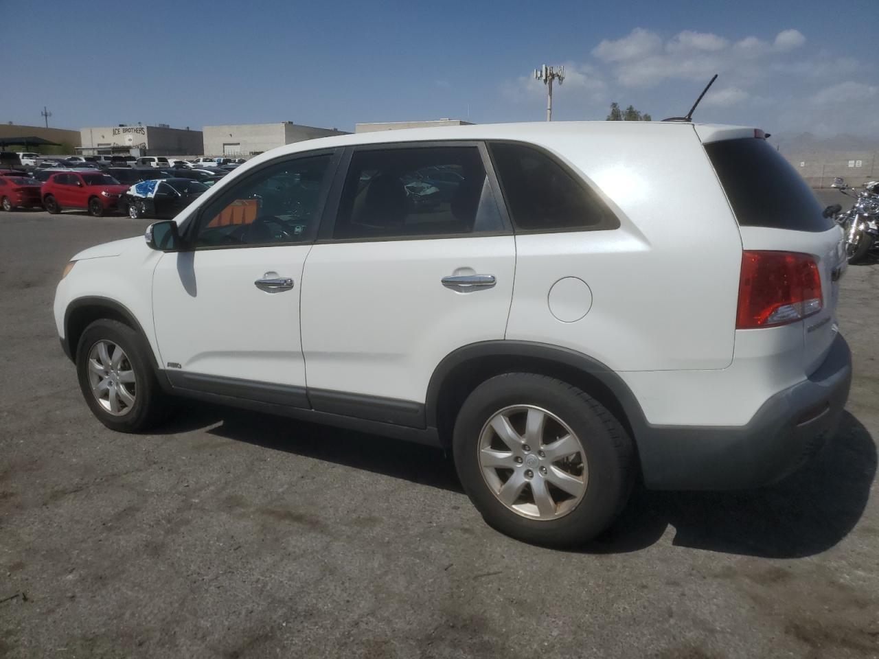 2011 Kia Sorento Base - Фото 2