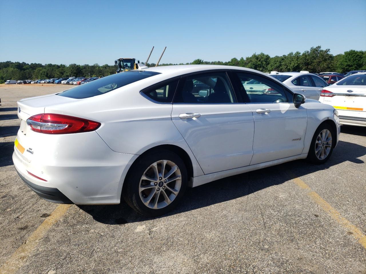 2019 Ford Fusion Se - Фото 3