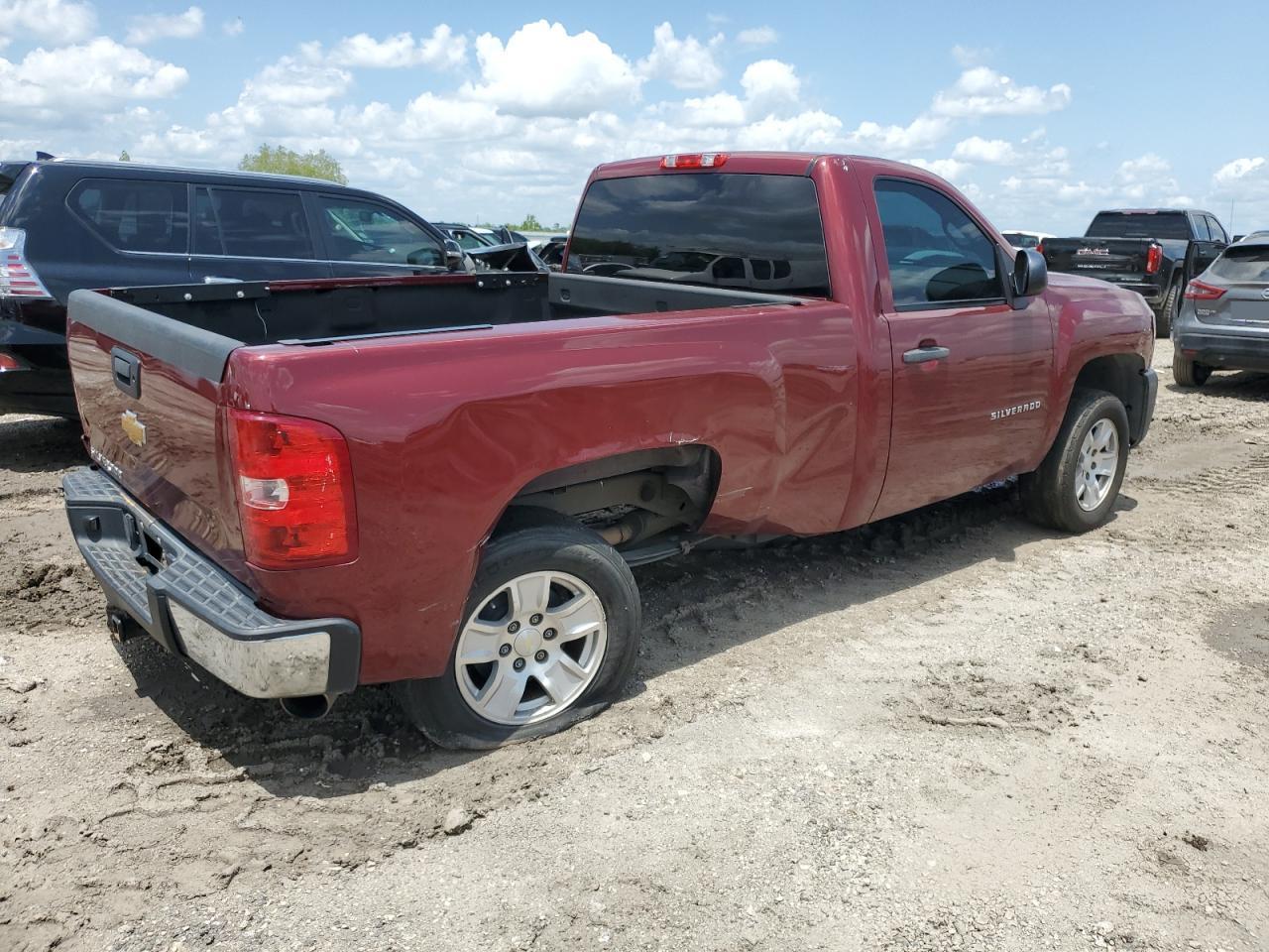 2013 Chevrolet Silverado C1500 - Image 3