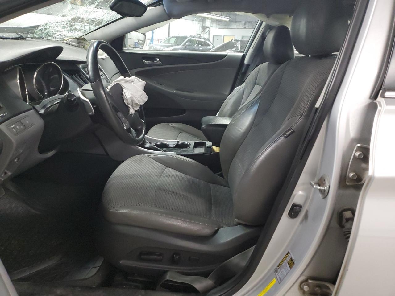 2012 Hyundai Sonata Se - Image 7