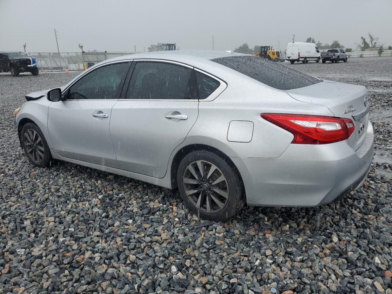 2017 Nissan Altima 2.5 - Image 2