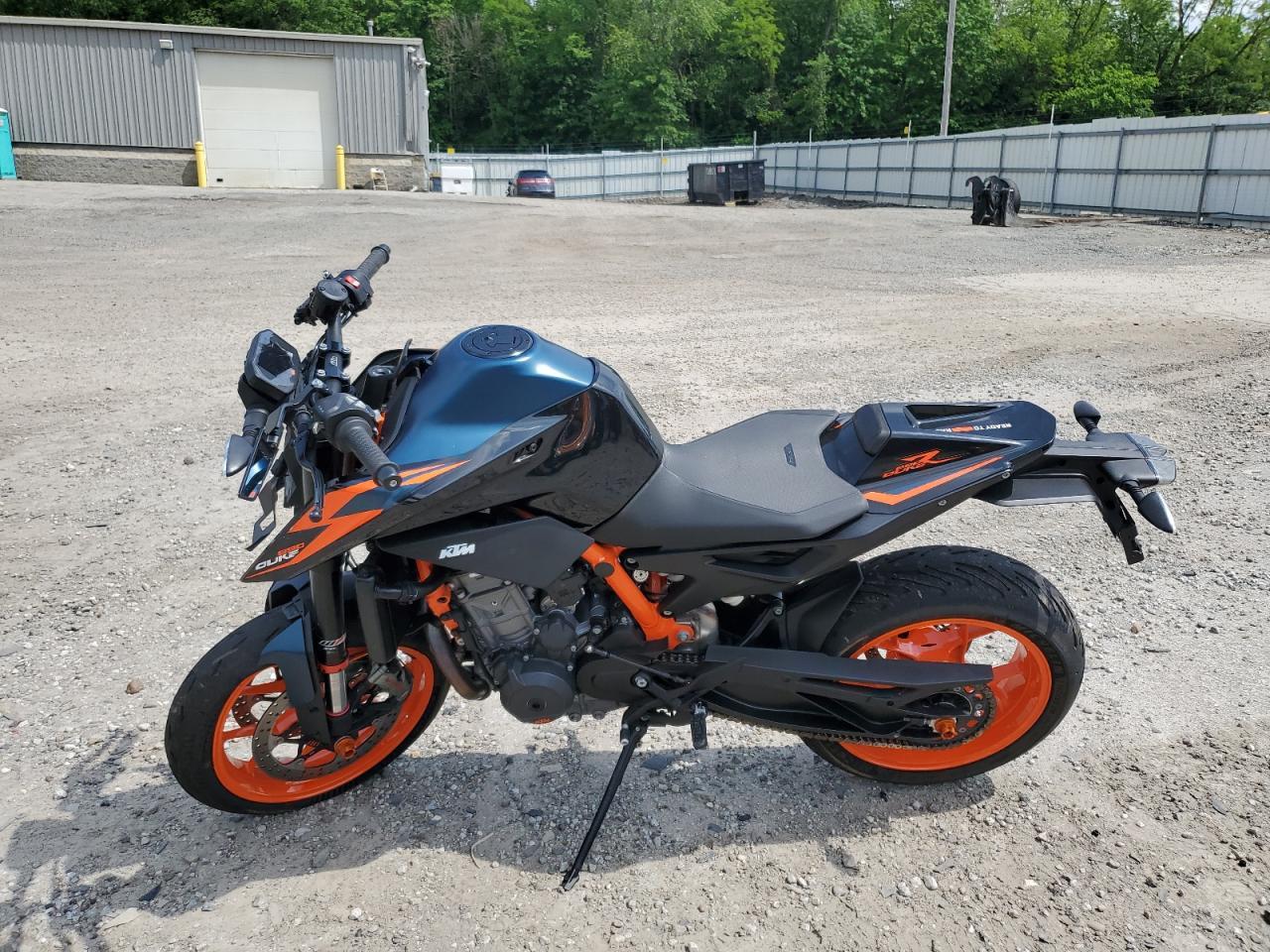 2023 Ktm 890 Duke R - Image 3