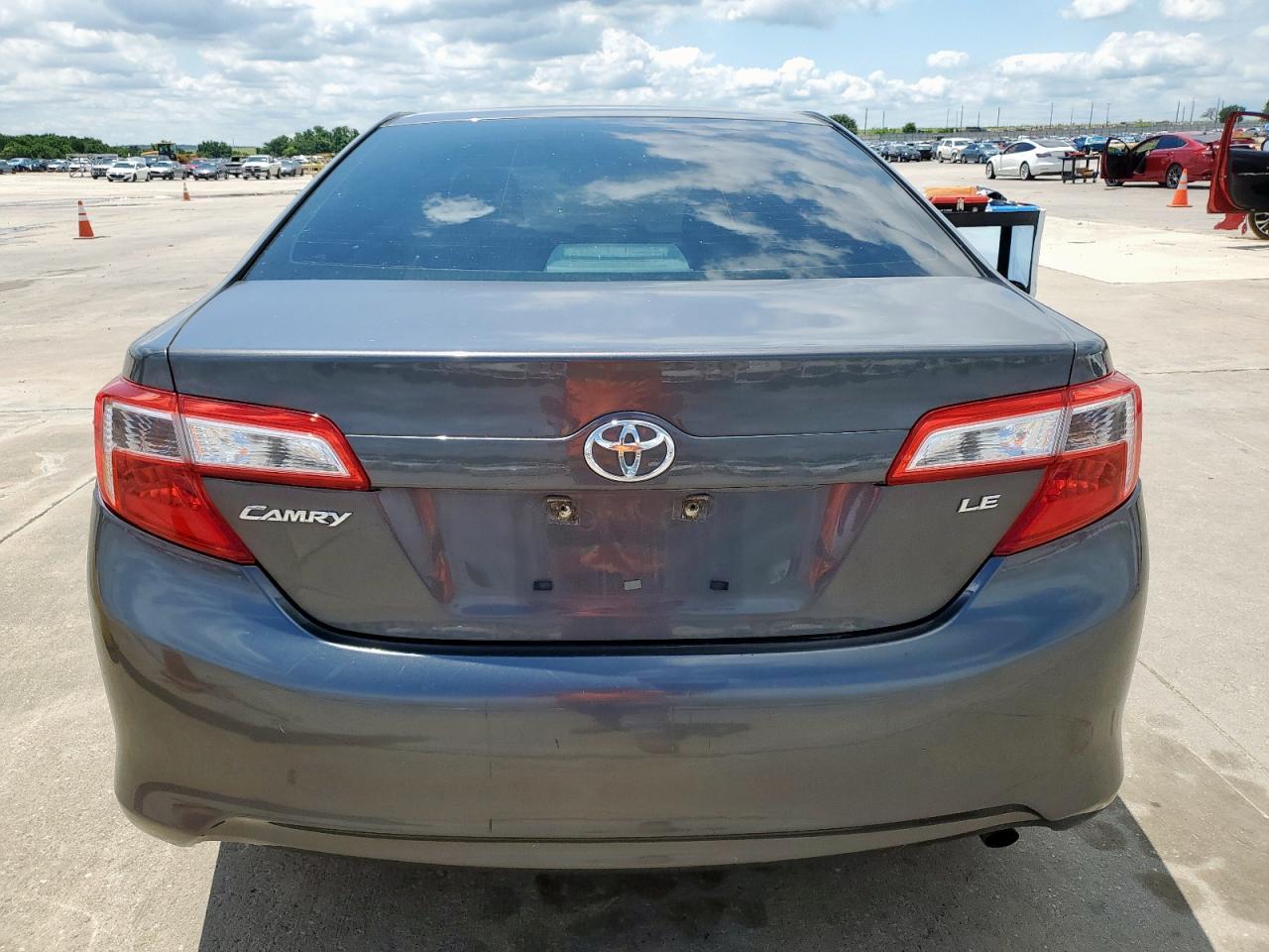 2012 Toyota Camry Base - Фото 6