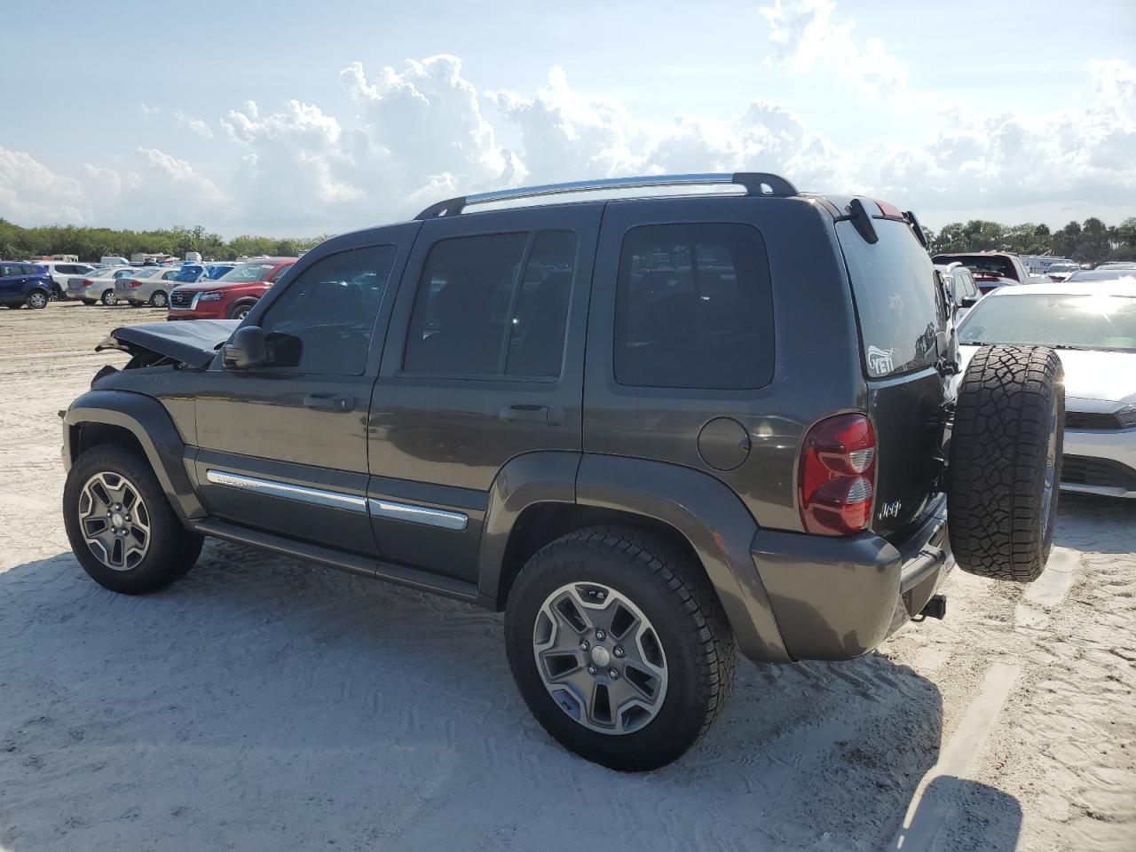 2005 Jeep Liberty Limited - Image 2