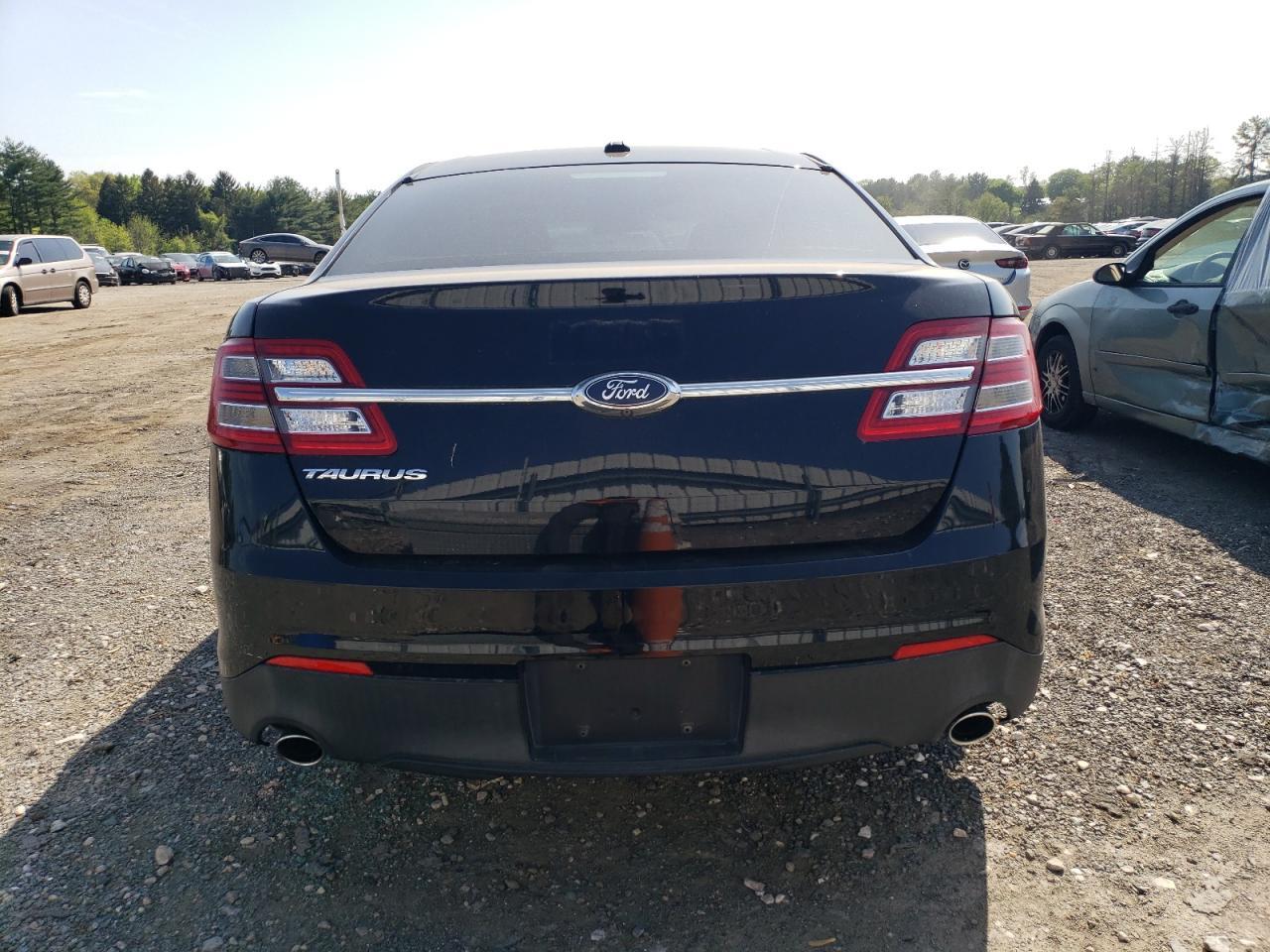 2017 Ford Taurus Se - Фото 6
