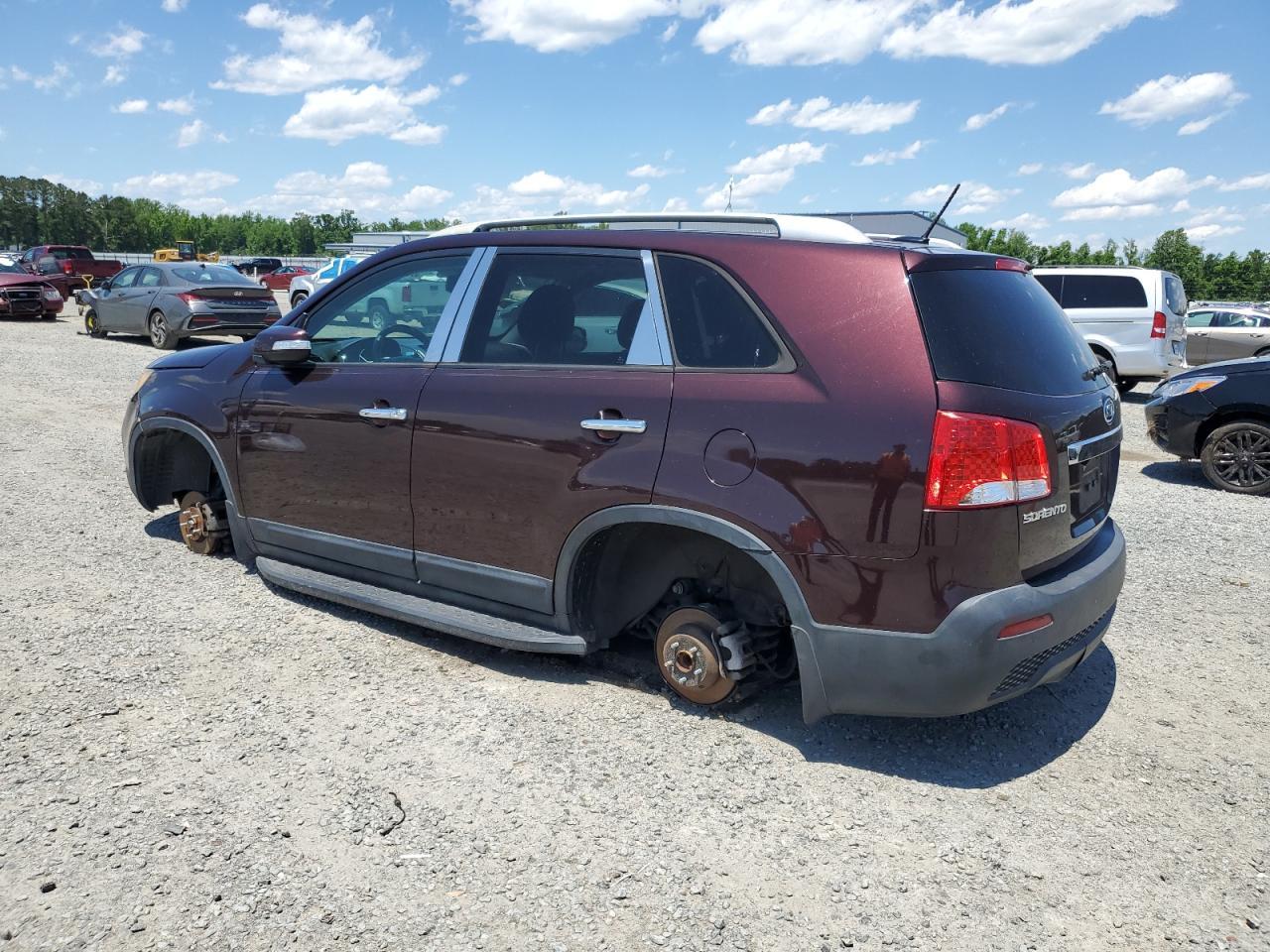 2012 Kia Sorento Base - Image 2