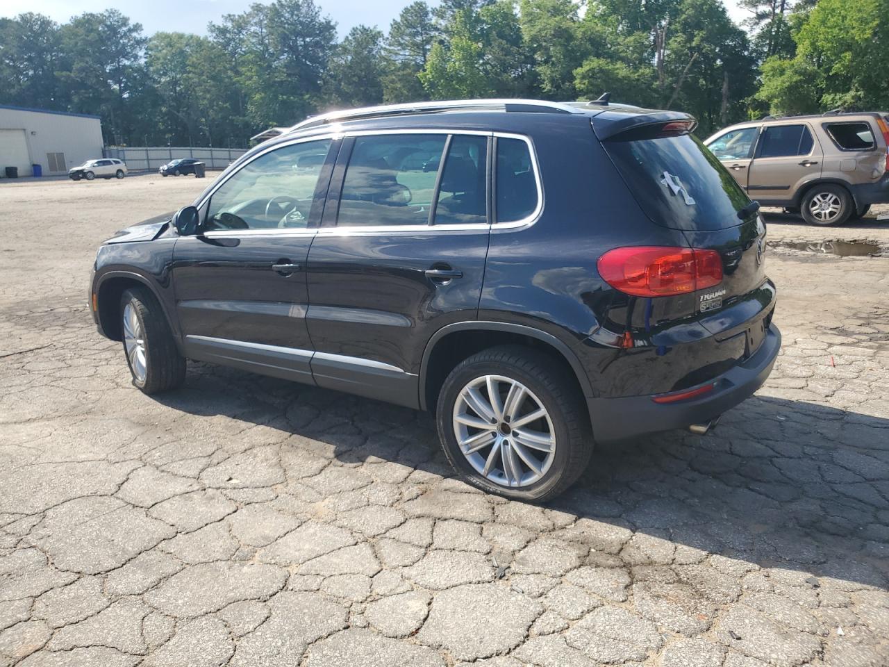 2015 Volkswagen Tiguan S - Фото 2