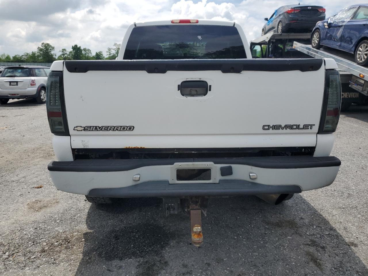2003 Chevrolet Silverado K2500 Heavy Duty - Image 6