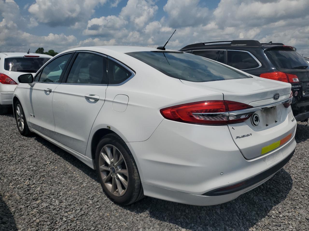 2017 Ford Fusion Se Hybrid - Фото 2